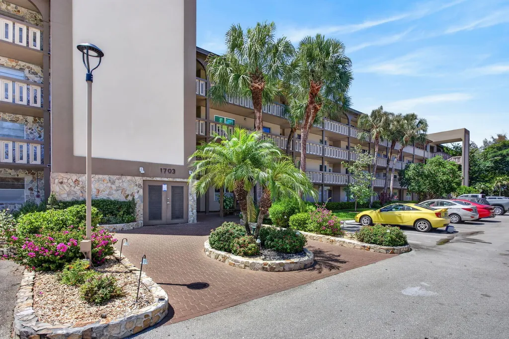 1703 Andros Isle Coconut Creek FL 33066