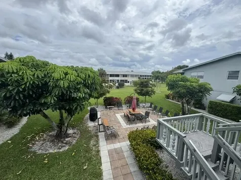39 Dorchester B West Palm Beach FL 33417