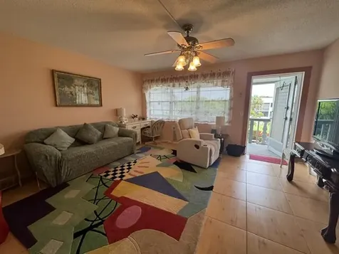 39 Dorchester B West Palm Beach FL 33417