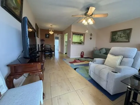 39 Dorchester B West Palm Beach FL 33417