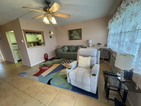 39 Dorchester B West Palm Beach FL 33417