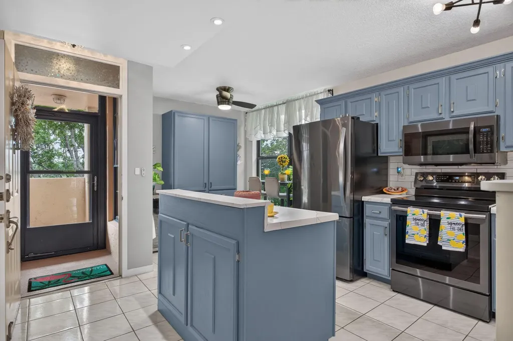 6048 Coral Lake Drive Margate FL 33063