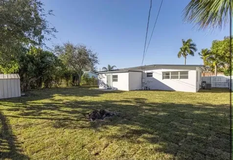 434 Australian Circle West Palm Beach FL 33403