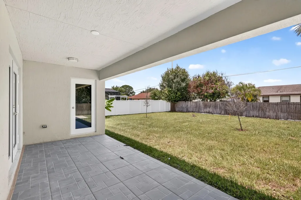 655 SW Seagull Terrace Port St Lucie FL 34953