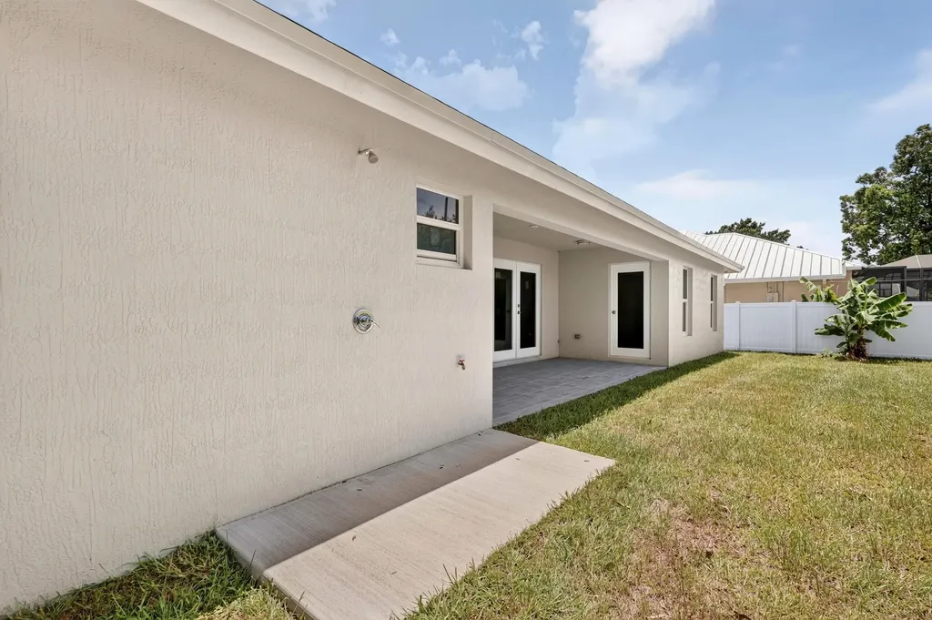 655 SW Seagull Terrace Port St Lucie FL 34953