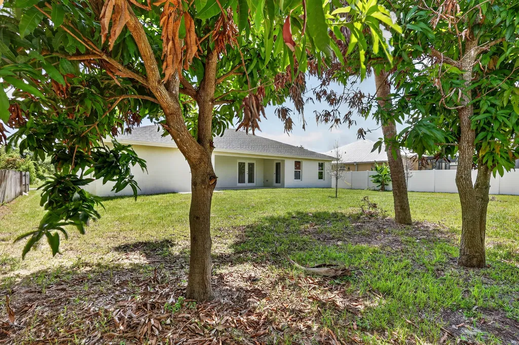 655 SW Seagull Terrace Port St Lucie FL 34953