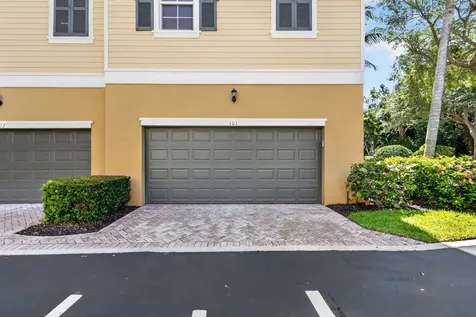 128 W Royal Palm Circle Jupiter FL 33458