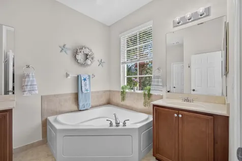 128 W Royal Palm Circle Jupiter FL 33458
