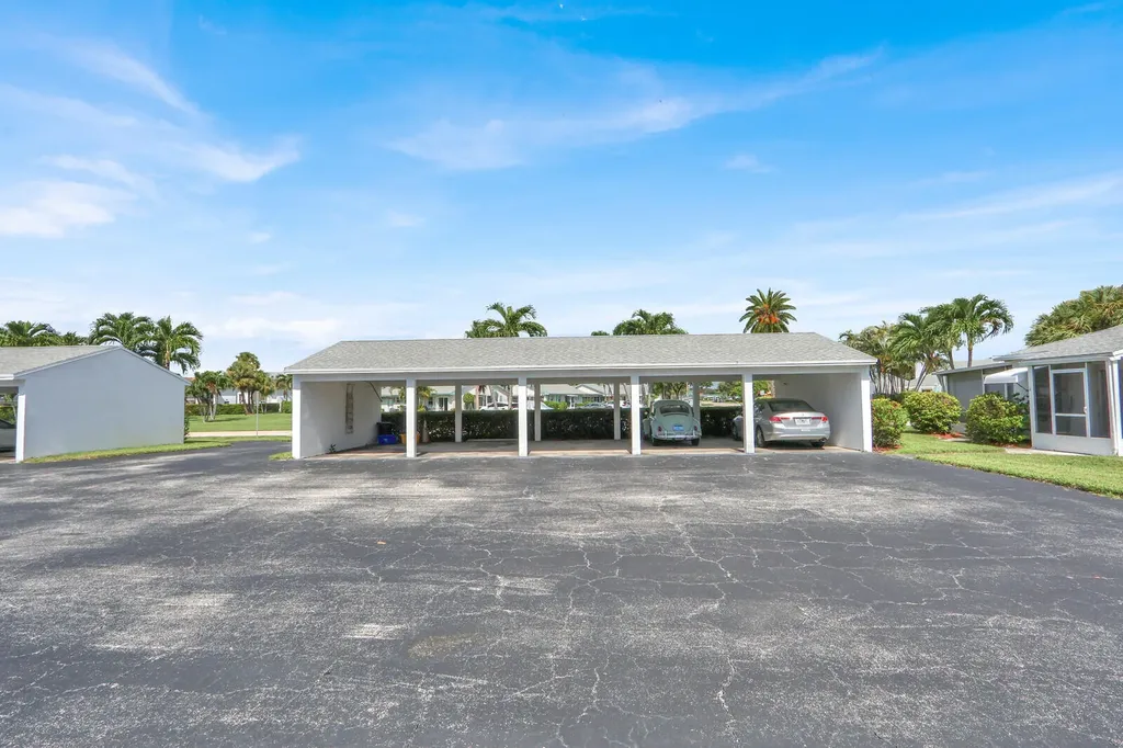 10084 Meridian Way N Palm Beach Gardens FL 33410
