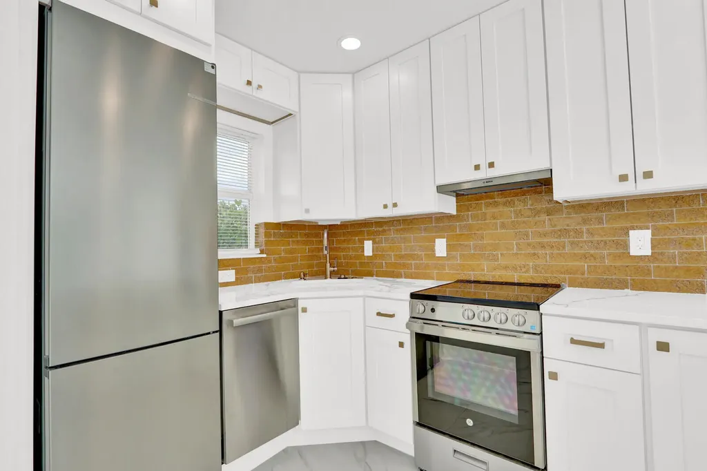 10084 Meridian Way N Palm Beach Gardens FL 33410
