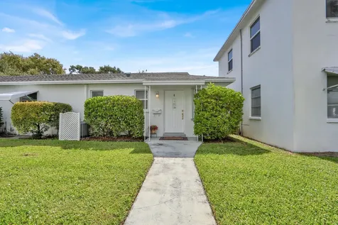 10084 Meridian Way N Palm Beach Gardens FL 33410