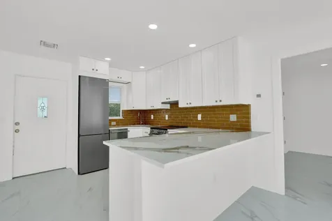 10084 Meridian Way N Palm Beach Gardens FL 33410