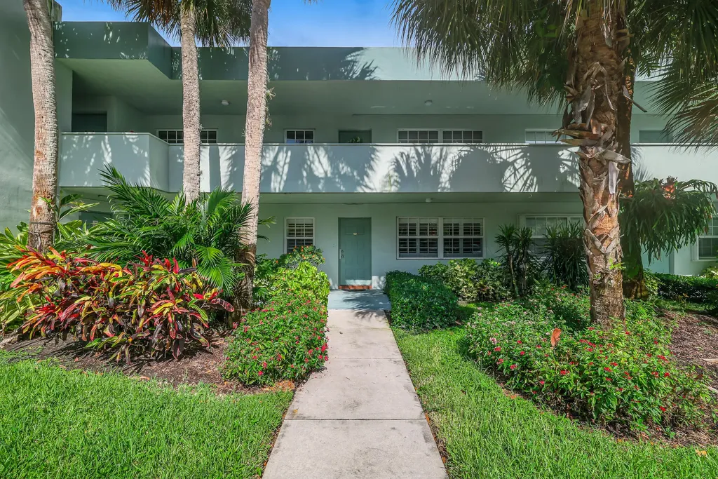 933 Cypress Grove Drive Pompano Beach FL 33069