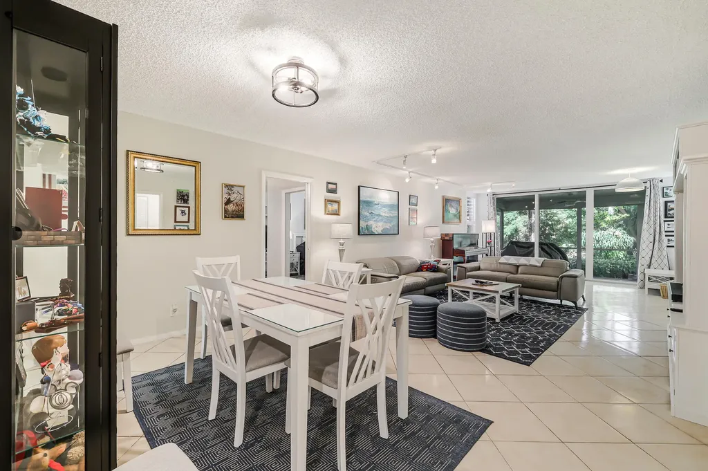 933 Cypress Grove Drive Pompano Beach FL 33069
