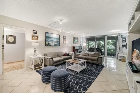 933 Cypress Grove Drive Pompano Beach FL 33069
