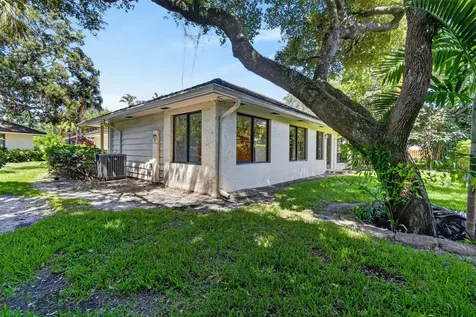 11453 Shady Oaks Lane North Palm Beach FL 33408