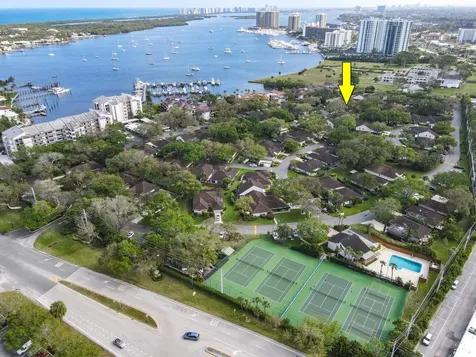 11453 Shady Oaks Lane North Palm Beach FL 33408