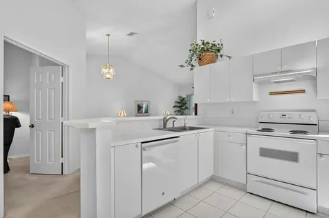 8100 Via Di Veneto Boca Raton FL 33496