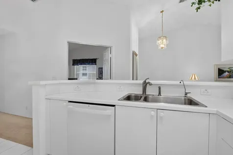 8100 Via Di Veneto Boca Raton FL 33496