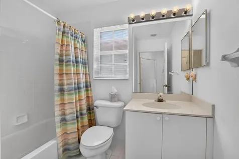 8100 Via Di Veneto Boca Raton FL 33496