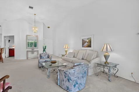 8100 Via Di Veneto Boca Raton FL 33496