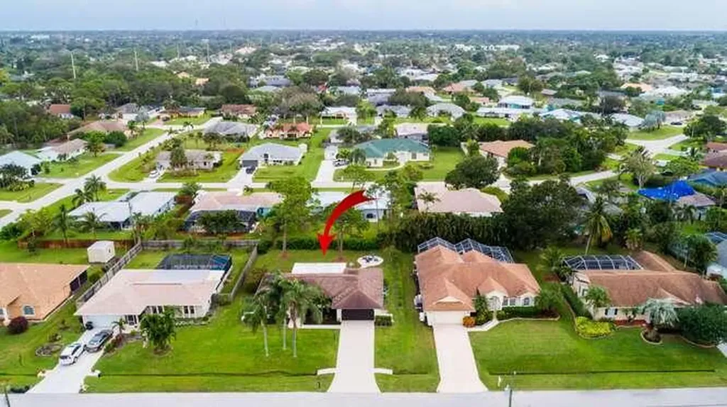 2413 SE Wishbone Road Port St Lucie FL 34952