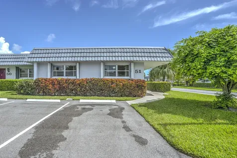2886 E Fernley Drive E West Palm Beach FL 33415