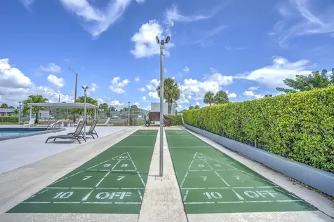 2886 E Fernley Drive E West Palm Beach FL 33415