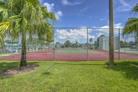 2886 E Fernley Drive E West Palm Beach FL 33415