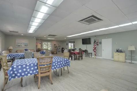 2886 E Fernley Drive E West Palm Beach FL 33415