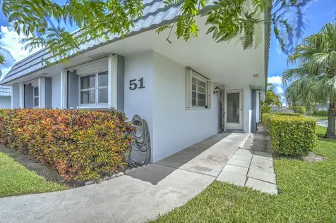 2886 E Fernley Drive E West Palm Beach FL 33415