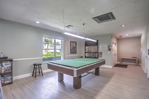 2886 E Fernley Drive E West Palm Beach FL 33415
