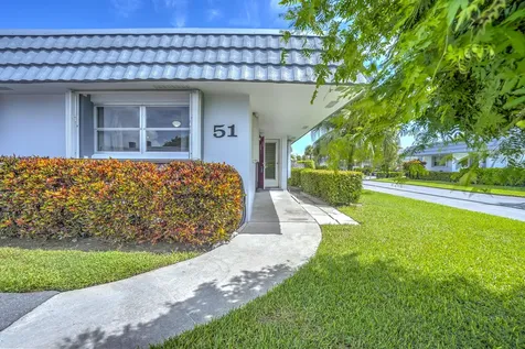 2886 E Fernley Drive E West Palm Beach FL 33415