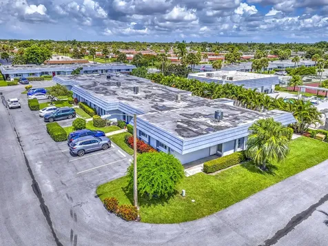 2886 E Fernley Drive E West Palm Beach FL 33415