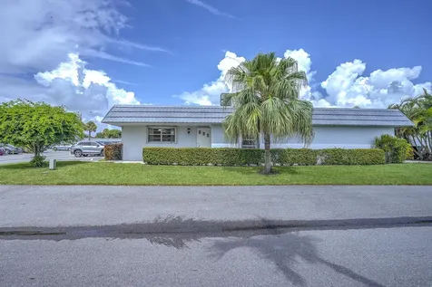 2886 E Fernley Drive E West Palm Beach FL 33415