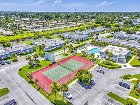 2886 E Fernley Drive E West Palm Beach FL 33415