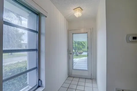 2886 E Fernley Drive E West Palm Beach FL 33415