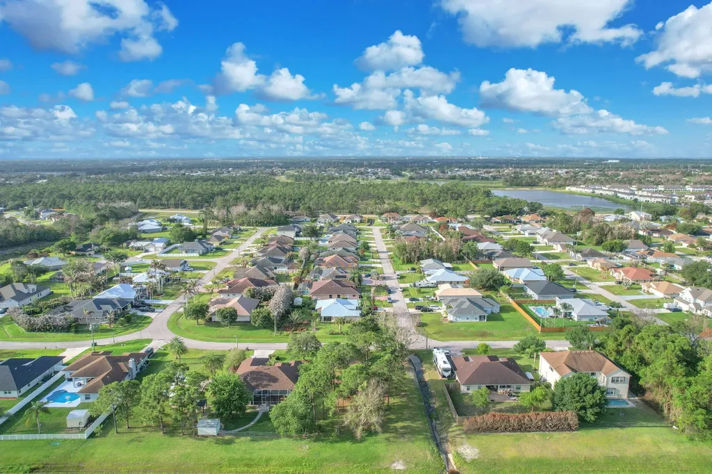 5464 NW Boydga Avenue Port St Lucie FL 34986