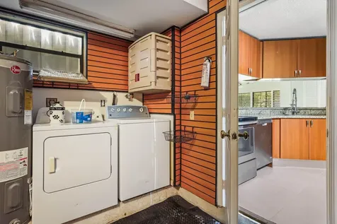 14 Vía De Casas Sur Boynton Beach FL 33426