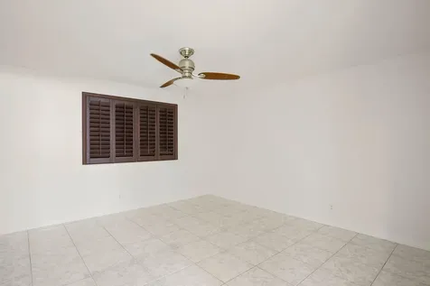 14 Vía De Casas Sur Boynton Beach FL 33426