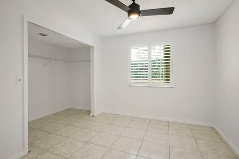 14 Vía De Casas Sur Boynton Beach FL 33426