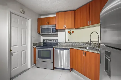 14 Vía De Casas Sur Boynton Beach FL 33426