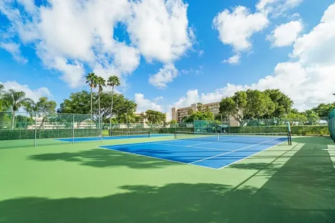 6935 Huntington Lane Delray Beach FL 33446