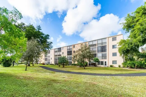 6795 Huntington Lane Delray Beach FL 33446