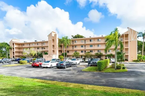 6795 Huntington Lane Delray Beach FL 33446