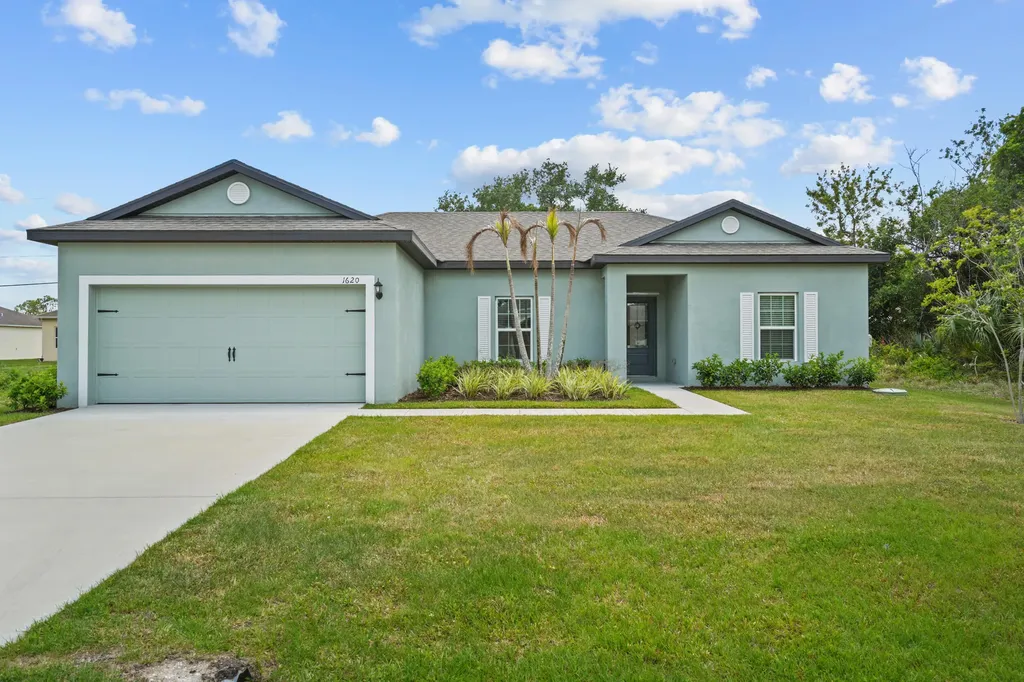 1620 SW Escobar Lane Port St Lucie FL 34953