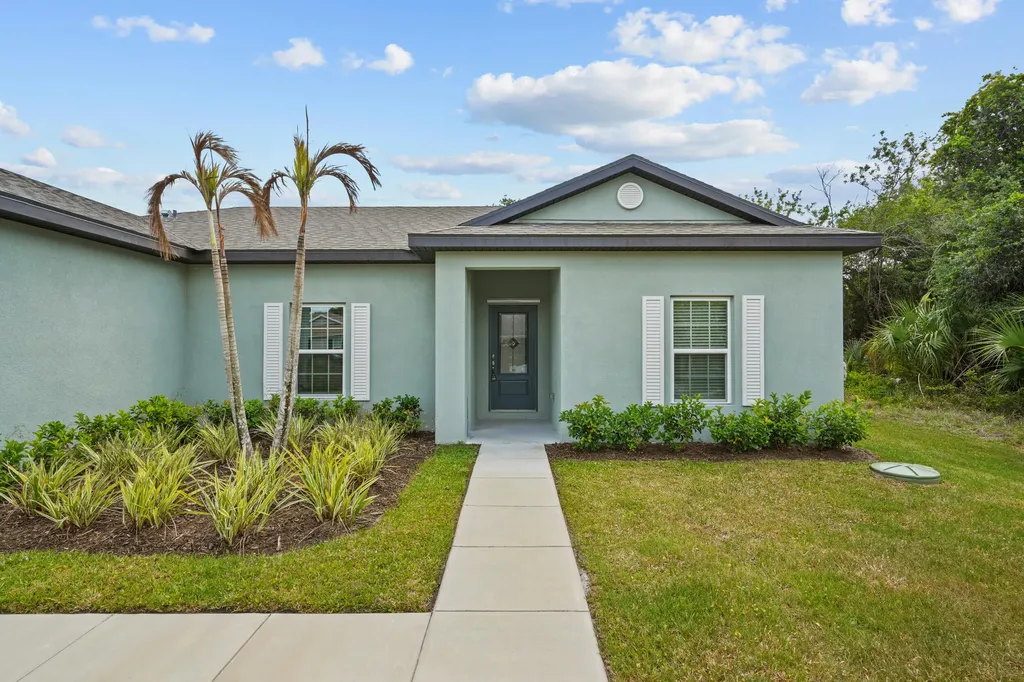1620 SW Escobar Lane Port St Lucie FL 34953