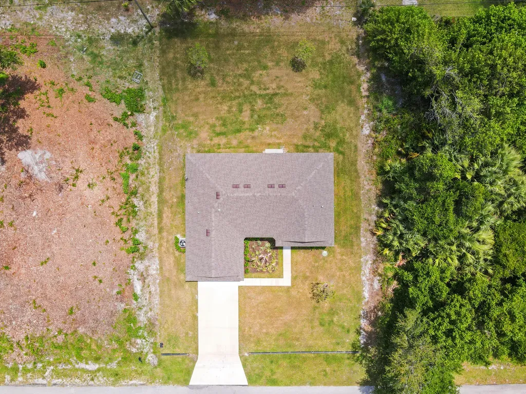1620 SW Escobar Lane Port St Lucie FL 34953
