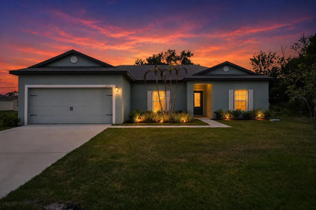 1620 SW Escobar Lane Port St Lucie FL 34953