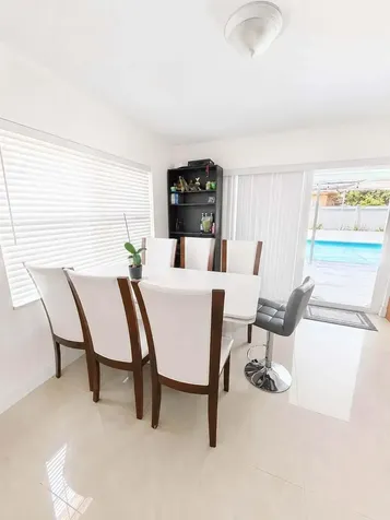 4291 NW 42nd Street Lauderdale Lakes FL 33319